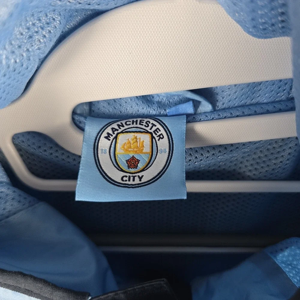 Manchester City FC Official Soccer Gift Men Shower Jacket Windbreaker